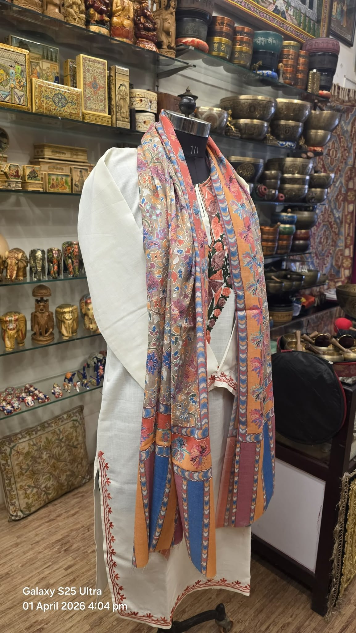 Royal Kashmir Pashmina Scarf (Style 1)